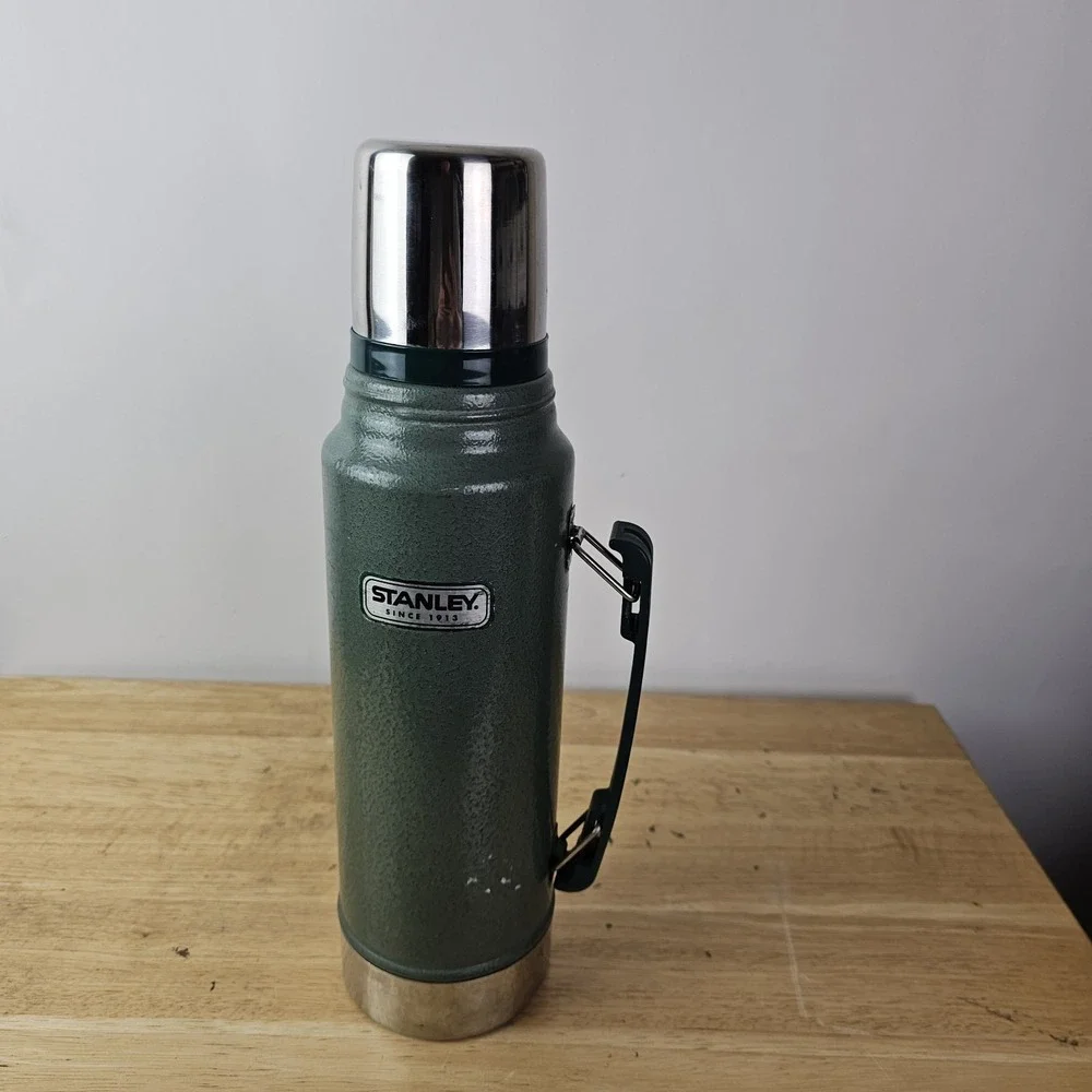 Vintage Stanley Green 1.1 Qt Thermos Vacuum Bottle Jug Classic Outdoor Camping - Picture 1 of 7